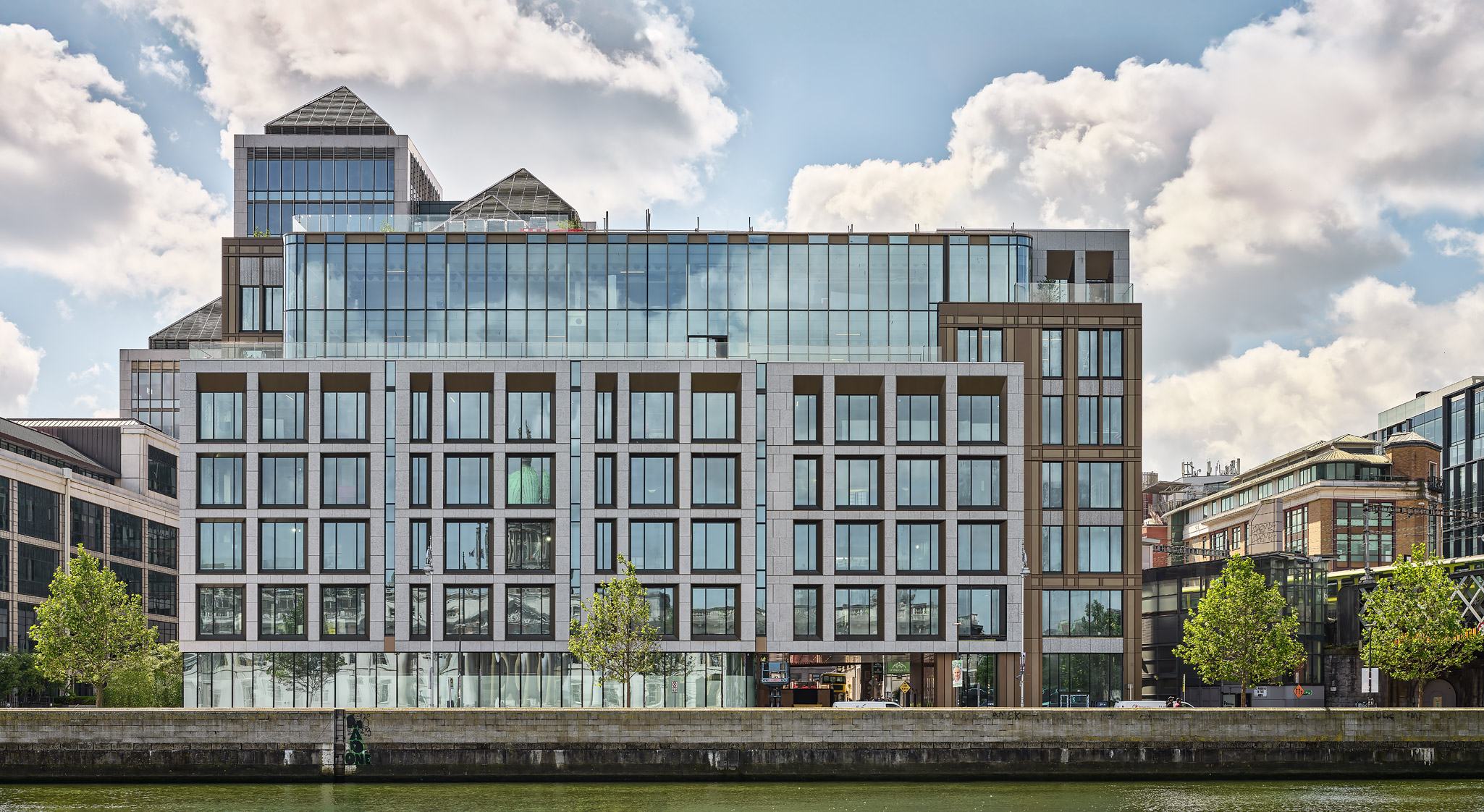 Aon opens new Dublin office designed to enhance client service and colleague collaboration